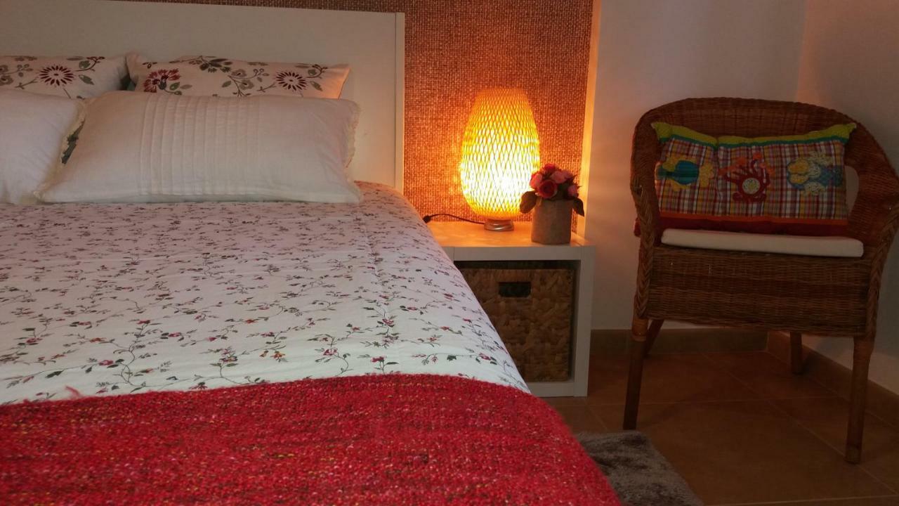Apartamento Praiamar Вила Нова де Милфонтеш Екстериор снимка