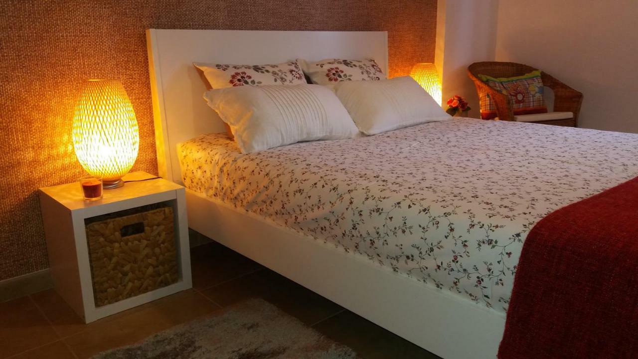 Apartamento Praiamar Вила Нова де Милфонтеш Екстериор снимка